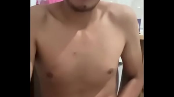 thumb pulling it