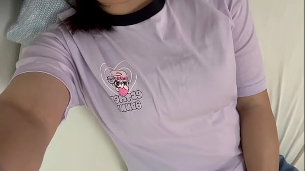 [Observing a female college student's masturbation] Fingering masturbation by herself. Look at how she masturbates today... it's so hairy and embarrassing.