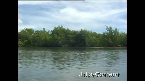 Download Video - Am Pool und See gefickt - 2 Videos