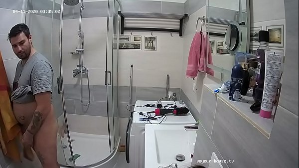 Bianca and friend shower