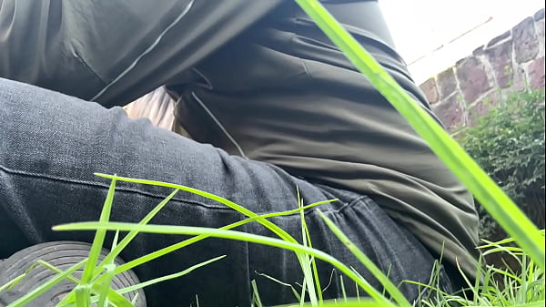 Download Video - Intensa mamada de verga en el parque - Natalia Delgado