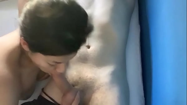 LATINA GF LOVES THE CUM IN HER FACE FOR BREAKFAST