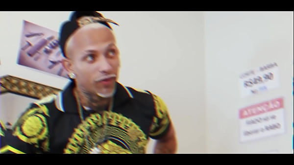 Download Video - Dupla de novinhos comeram seu professor da academia na piscina