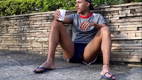 FODENDO O MORADOR DE RUA