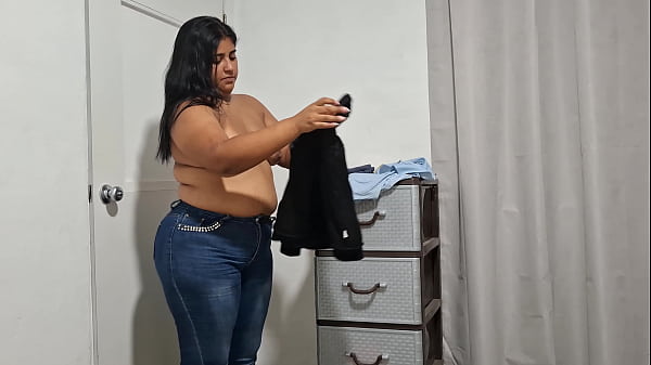 パンドラは衣装を変える