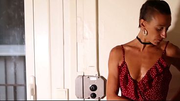 She arrives while raining for a passionate fuck