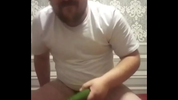 Round ass gets good anal sex!