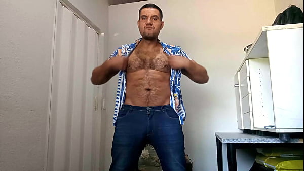 YURI GAÚCHO - BRAZILIAN BEAR FUCKING THE COCK -...