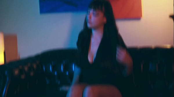 Marido pede pizza e faz sexo com a entregadora - Esposa heyya