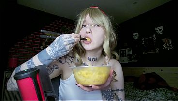 HIGH MUKBANG CHEESY RAMEN