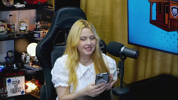 Nymph Viamms Evaluates Ruan's Mast and gave it a good rating, I wonder if she liked his Cock? - Pápum no Barraco!