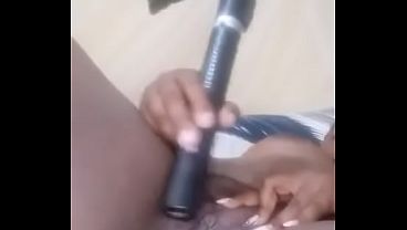 Calaryx - rubbing her pussy