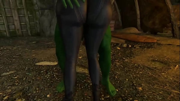 Download Video - Scarlett Johansson gets Hulk SMASHED