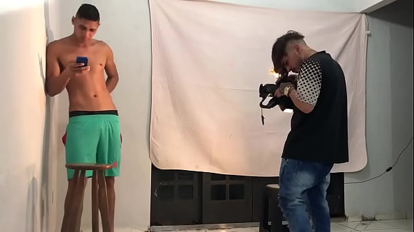 Download Video - Novinho Willpj25 da Produtora PJTX Veio Fazer um video com o Flakael