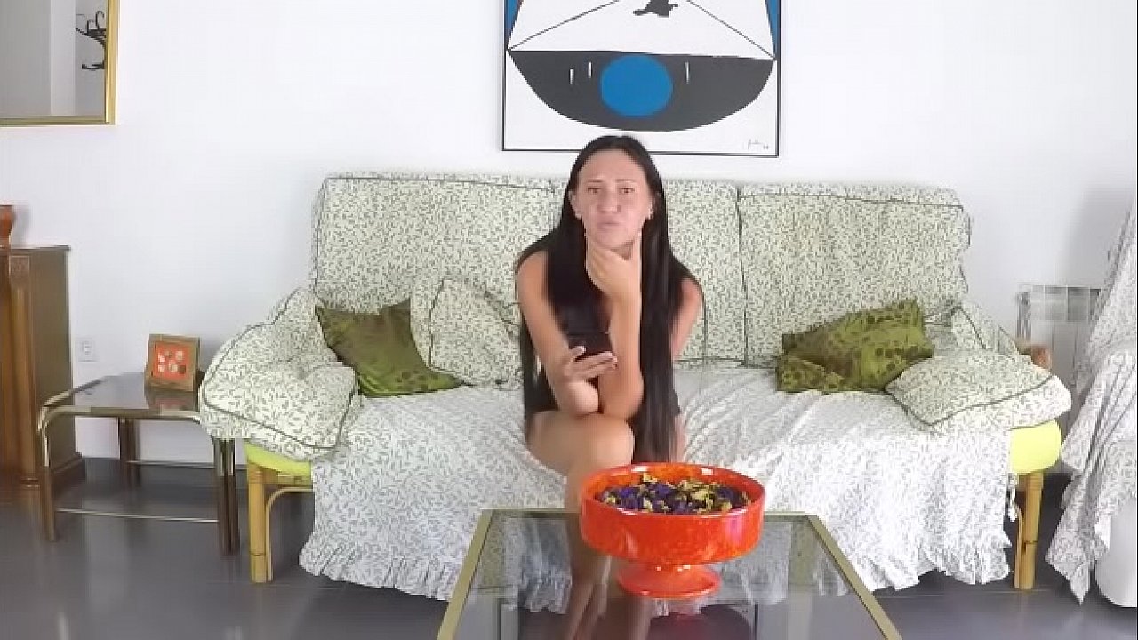Ey FAKings, soy Gina y os envío este vídeo en el que me follo a un pichón que he cazado en Tinder... ¡¡¡Que diver!!!
                    european blowjob brunette amateur spanish muchos negros
