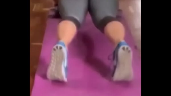 Para los que chatean pregunt&aacute;ndome c&oacute;mo puedo estar tan buena, simple hago ejercicio pero m&aacute;s me gusta el completo Jejejeje