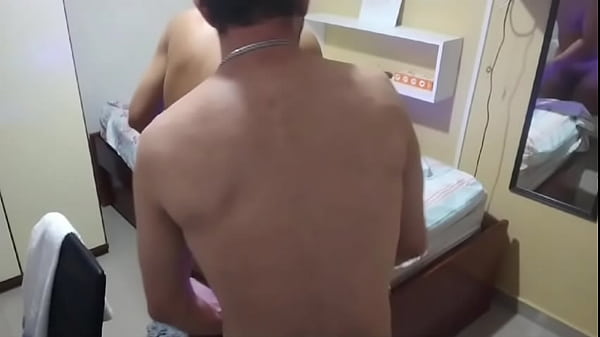 Professor levou aluno da faculdade em casa