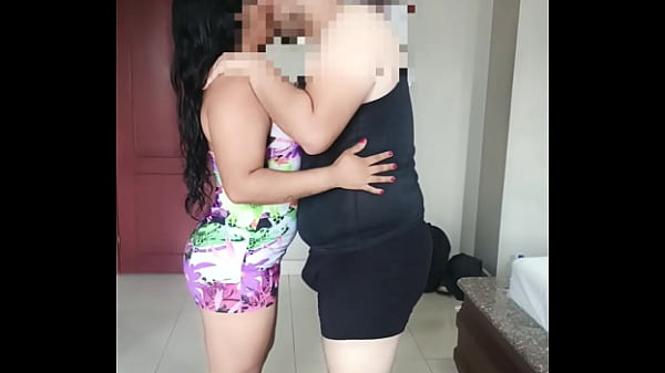 Buena &eacute;bano madura morena que me gusta cogerla y penetrarla con gusto hasta darle pene por el culo