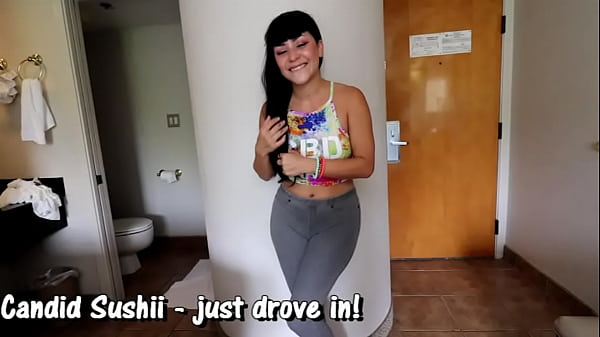 Sushii pissing tight jeggings candid omorashi