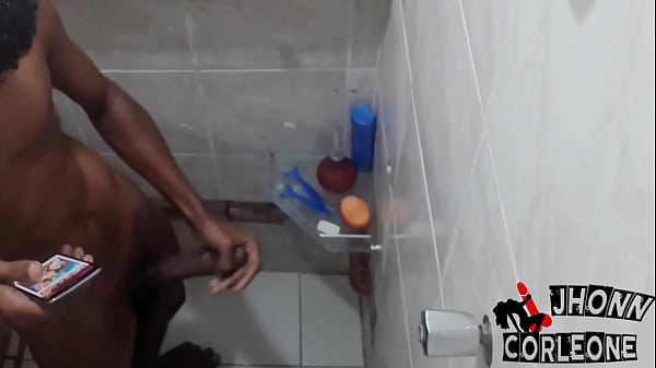 Câmera escondida flagra novinho da rola ENORME ...