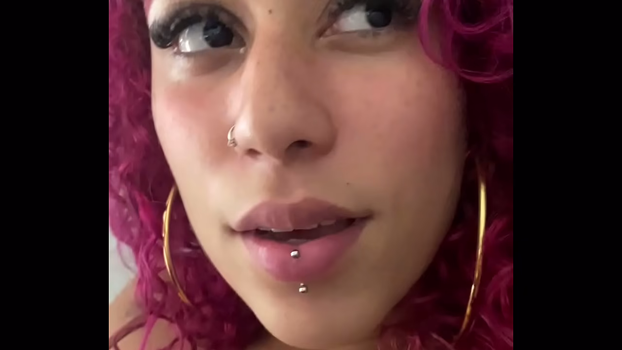 Peguei gostoso essa Carioca safada de bikini branco .