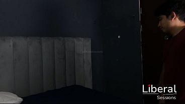 Daring girl sleeps with the movers, pays them with sex