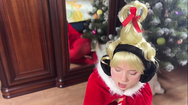 Cindy Lou Cosplay: Christmas ASMR Video