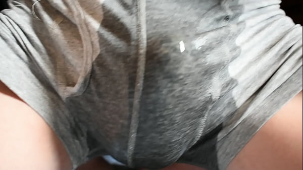 Download Video - Pissing in gray underwear