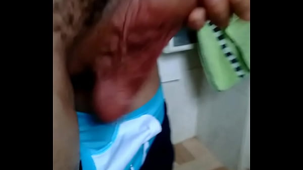 Download Video - JACARE E SEUS GRANDES OVOS