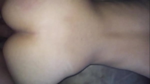 thumb rich ass