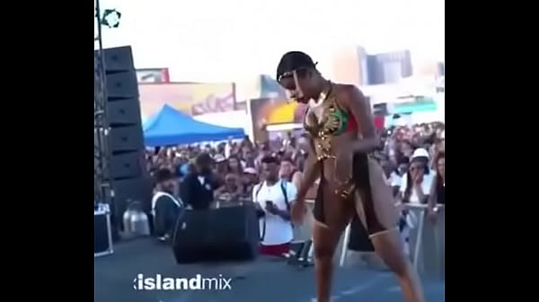 public booty show