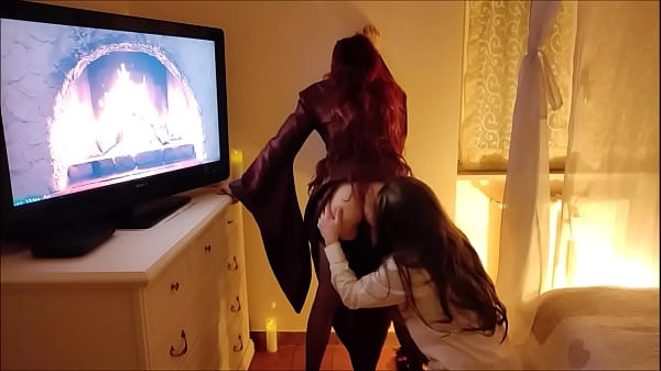 COSPLAY PASSION Lady Melisandre from "GAME OF THRONES "as you've never seen her before