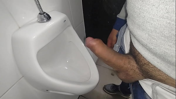 YURI GA&Uacute;CHO - Viciado em Banheir&atilde;o