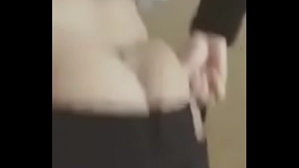 thumb keep pulling up