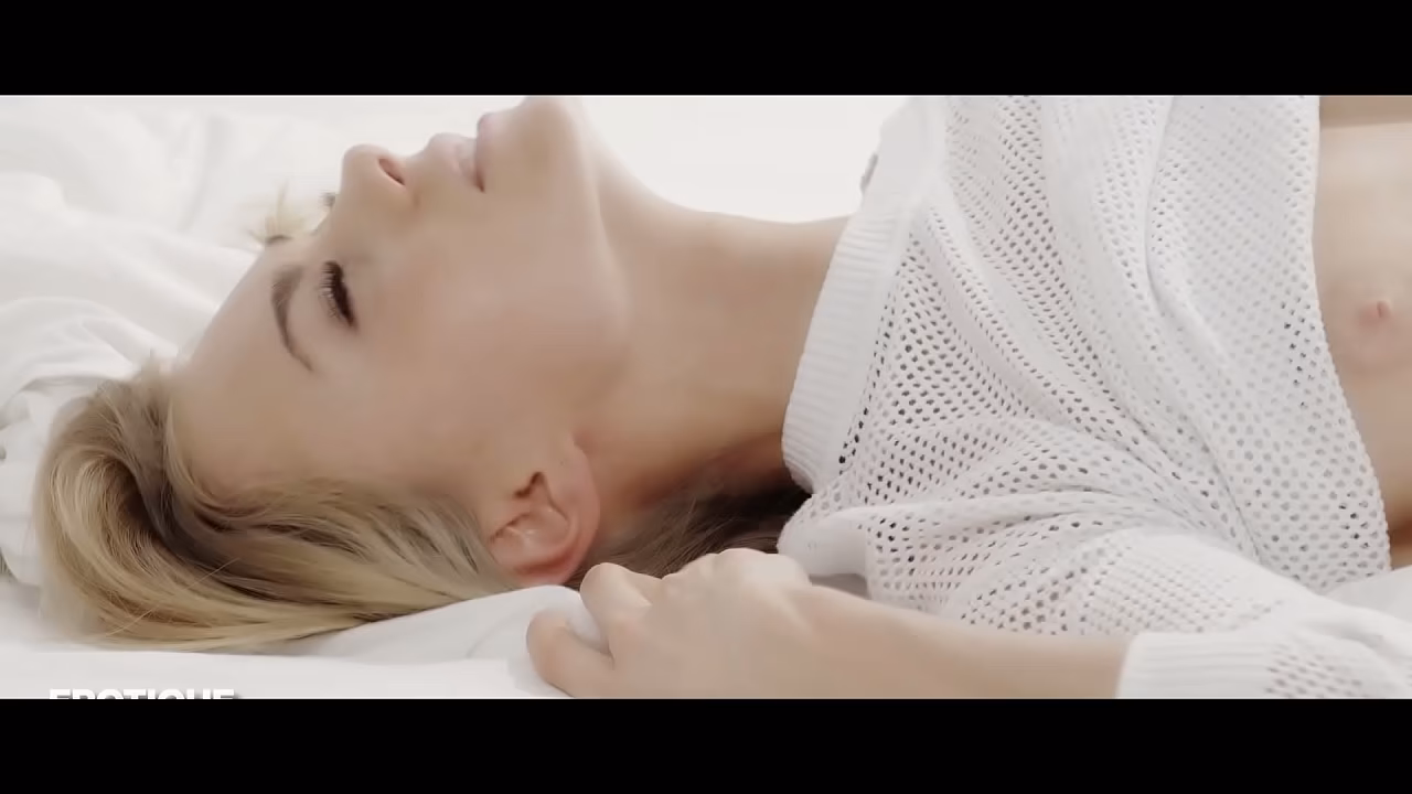 Lesbian Erotic Sex with Nancy A and Sabrisse