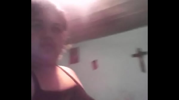chubby takes off her clothes