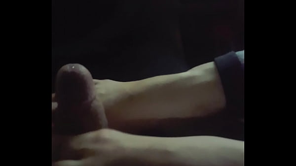 Hot Bitch Mimii gives feet massage