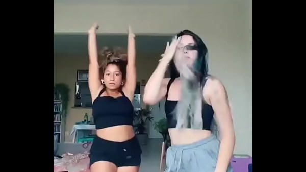 Camilotaxp rebolando gostoso