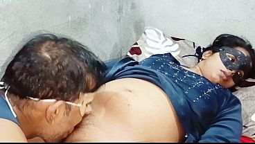 Indian bhabhi tight pussy sucking and fucking video with clear Hindi voice