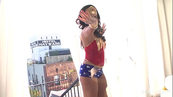 Taylor Vixen Is Wonder Woman
