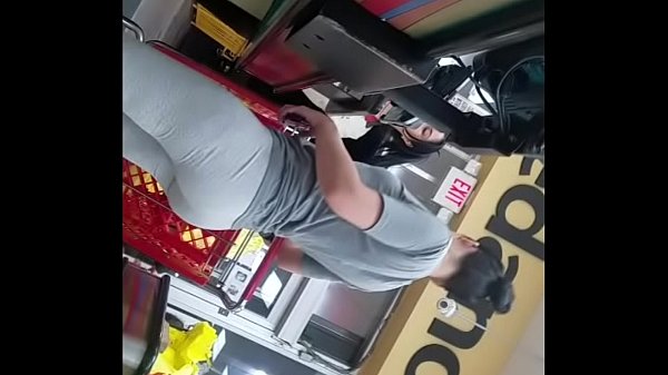 Culona en el super