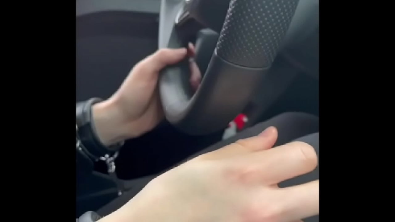 Humillación pública en el coche
                    vibrator humiliation domination bdsm handcuffs collar butt plug 1 on 1 girl next door white girl white skin submissive girl muchos negros