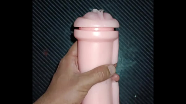 Download Video - Kissy&colon; mamada y despu&eacute;s sexo&excl; Lleno toda su entrada con leche&period;