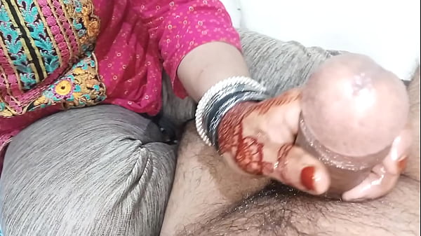 Download Video - Muslim mistress has dirty relations with servant&comma; dirty talk with handjob massage in clear Hindi voice