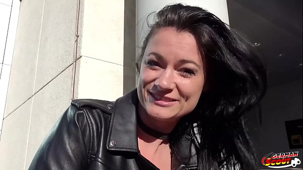 GERMAN SCOUT - JUNGE URLAUBERIN CASSY AUF MALLO...