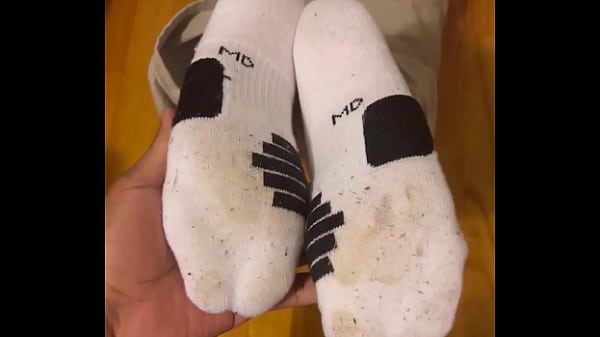 Imagine the smell from the dirty socks ?- kinkydannyxxx #malefeet #guysfeet #gayfootfetish #gayfeet