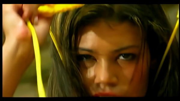 Sara Lemos Assfucked On The Beach