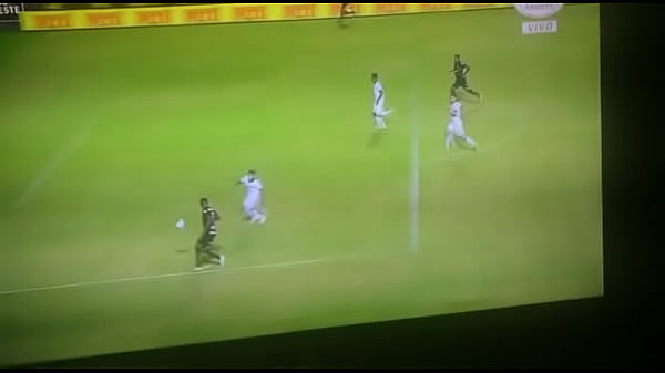 O PESCADOR DE SARDINHA ATACA NOVAMENTE