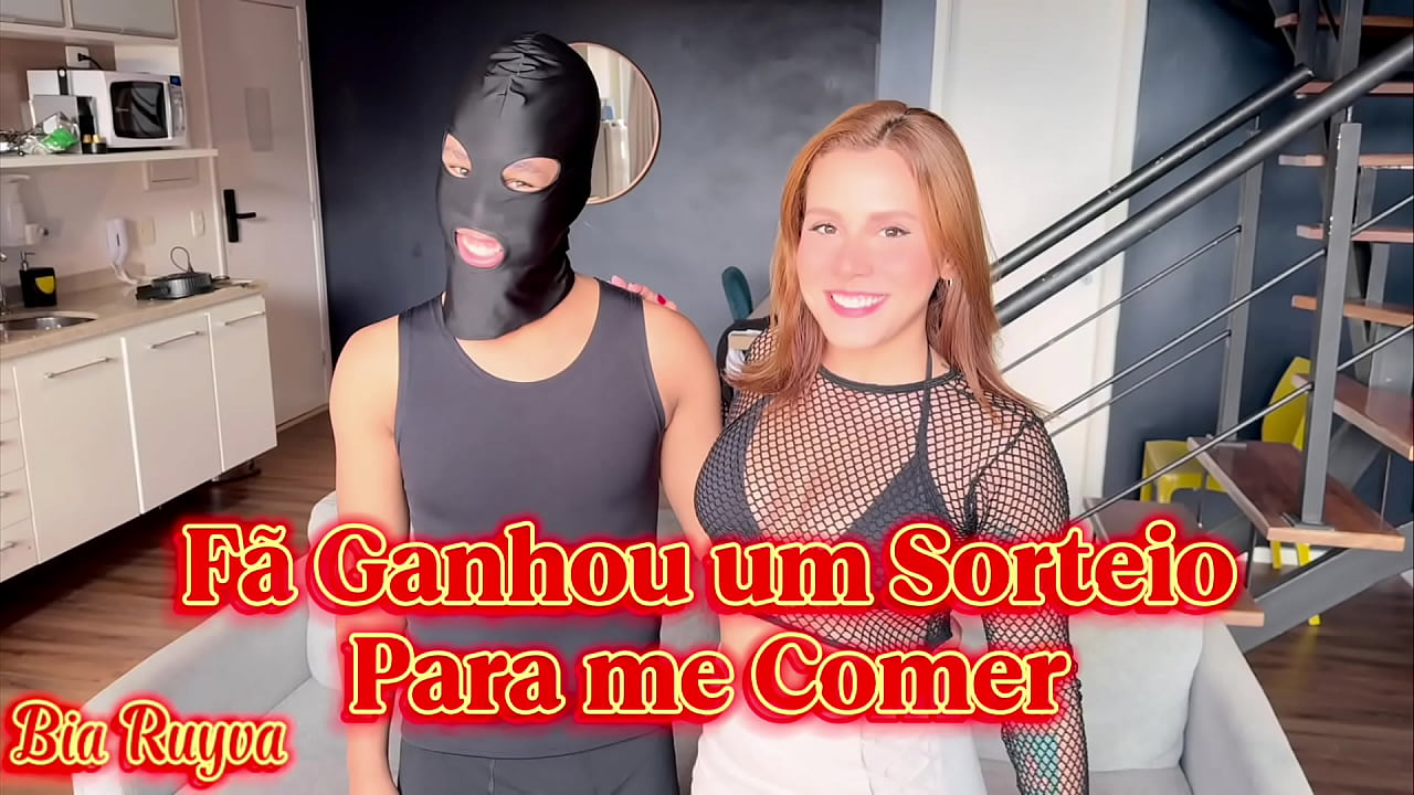 ¡Un fan afortunado gana un sorteo para comerme!
                    interracial blowjob handjob amateur brazil new gostosa young woman muchos negros