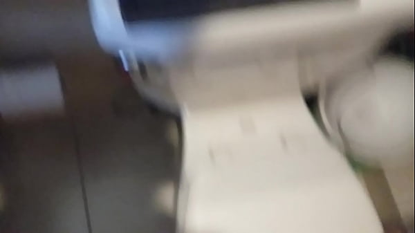 Download Video - Verga aceitada&comma; alguien me ayuda a jalarmela&quest;&quest;